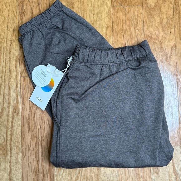 NWT Vuori Halo Modern Sweatpants in Chia Seed, size S - Picture 4 of 4